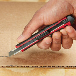 Milwaukee Ayarlı Kırılabilir Maket Bıçağı 9 mm 48221960 - 2