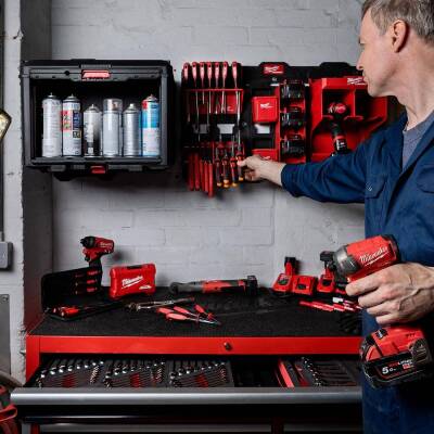 Milwaukee TOOLGUARD 46 inç Dolap İçin PVC Çalışma Yüzeyi 4932492547 - 1